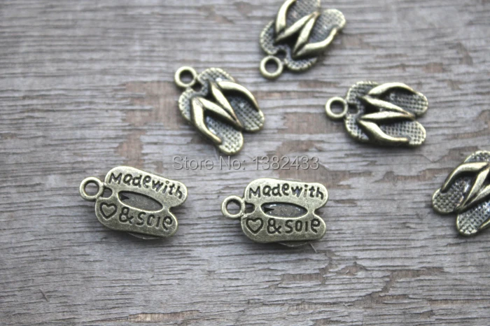 30PCS - Slippers Charm  3D Antique bronze Flip Flops Pendants,made of soie16x10mm