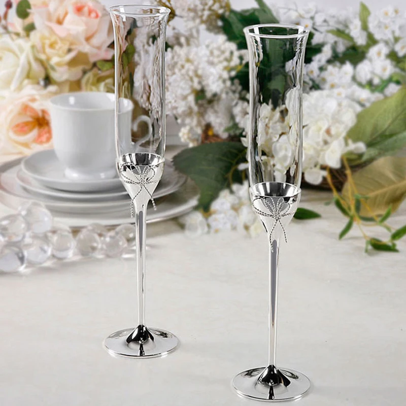 2 PCS Crystal Champagne Flutes Silver Wedding Glasses Mr & Mrs Toasting Cups Gift Sets for Couples Engagement