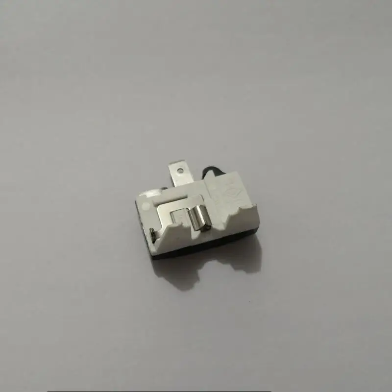 Universal Parts Butterfly type overload protection switch BT32-120 1/5HP