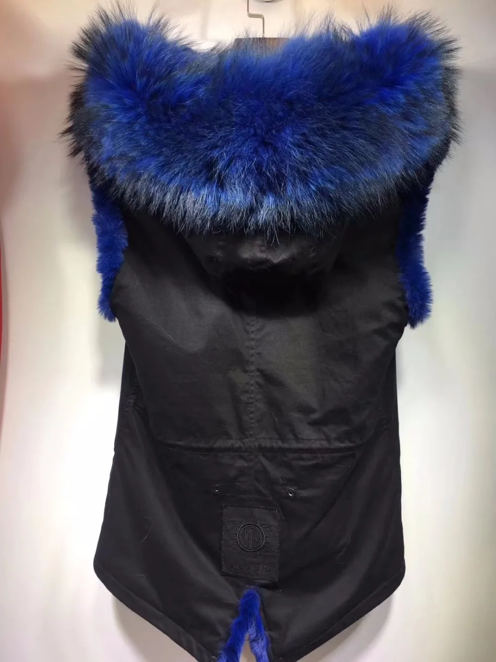 Nieuwste Blue Faux Fur Vest Mannen Winter Dikke Warme Dragen Wasbeer Bontkraag Triming Vest