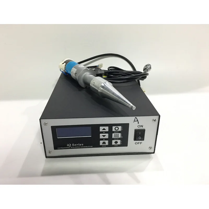 2600W/20khz macchina di saldatura ad ultrasuoni di plastica, generatore di ultrasuoni, trasduttore, e corno