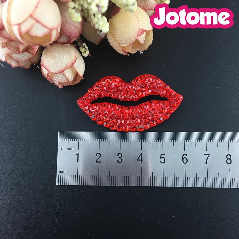 

50/100pcs/lot Wholesale Fashion Hot Red Crystals Rhinestone Sexy Red lip Brooch Pin with Silver tone women jewelry