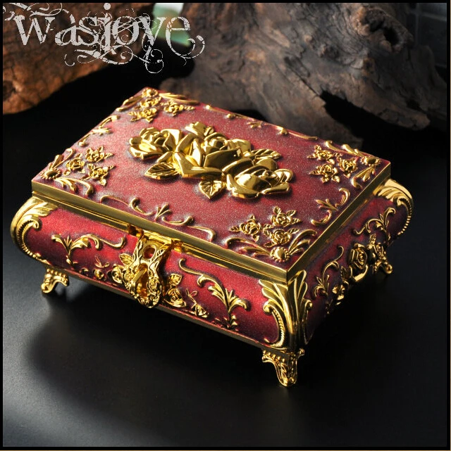 

Classic Tin Alloy Metal European Gothic Queen Jewelry Display Case, Princess Jewelry Keepsake Souvenir Box, Z003A