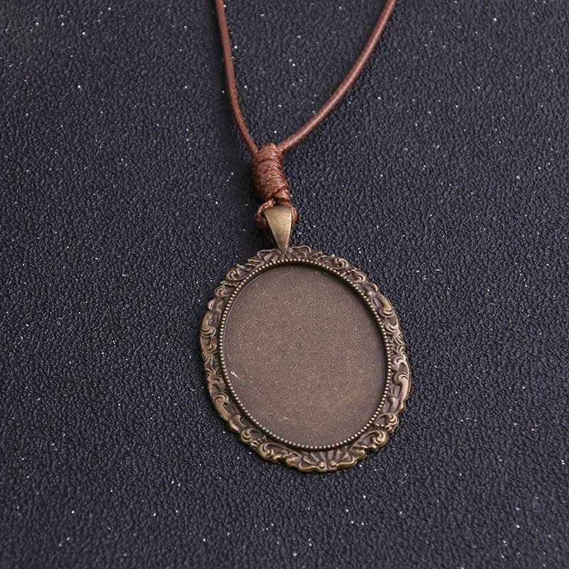 1pcs Zinc Alloy Two Color 30*40mm Lace Oval Cabochon Settings Blank Cameo Pendant Base Tray With Leather Cord For Jewelry Making