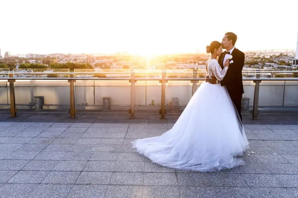 Vestido De Novia con cuello en V, manga larga, Apliques De encaje, cuentas, 2019