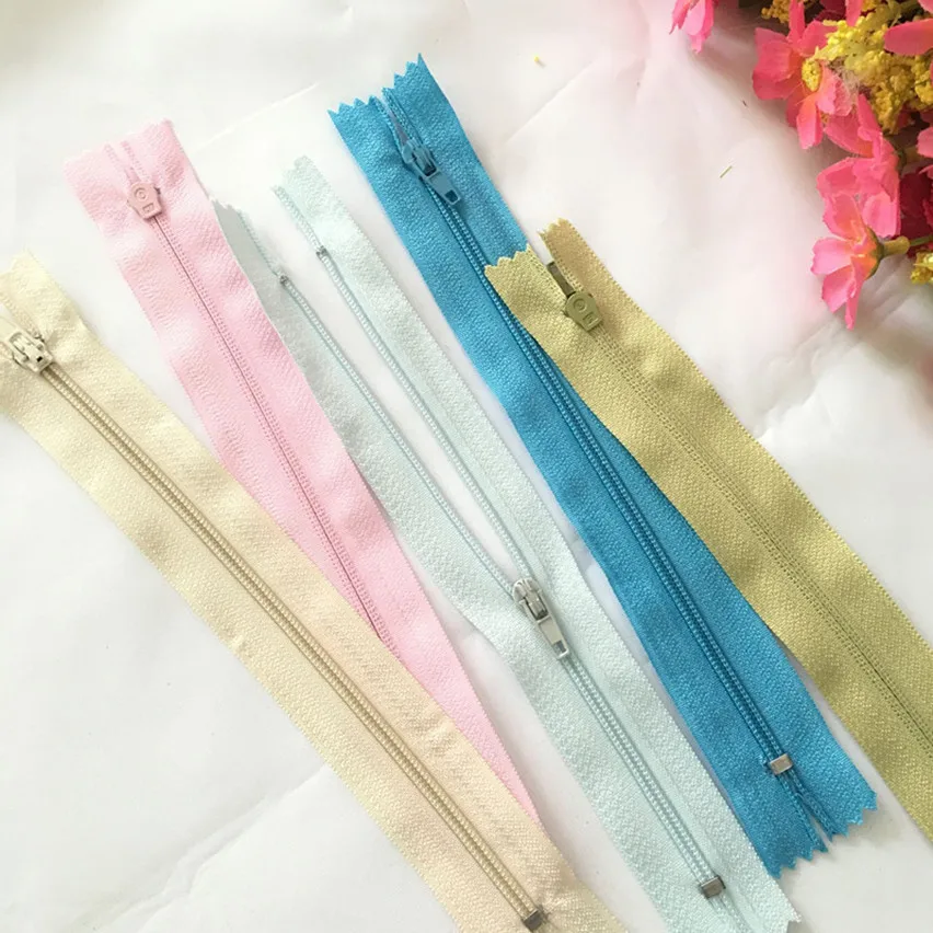 50pcs/ 10pcs 18cm Durable Nylon Closed End Zips Zippers for Sewing (Random Color)    AA7460