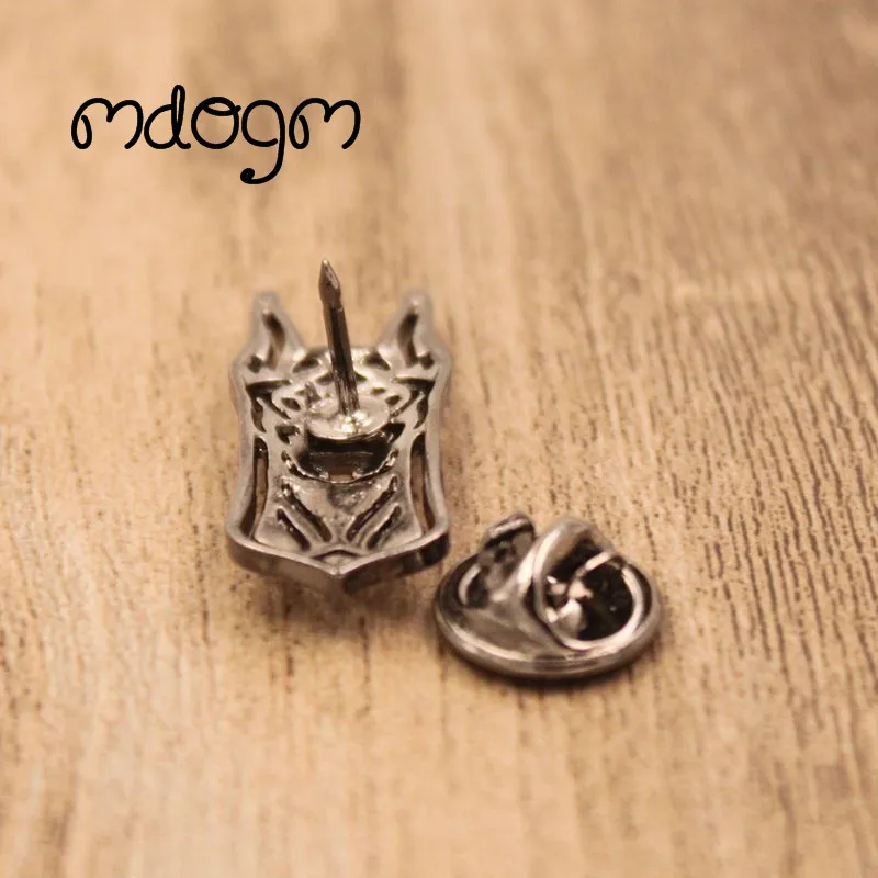 Mdogm Doberman Brooches And Pins  Jewelry Suit Cute Funny Metal Small Father Collar Badges Gift For Male Men B024