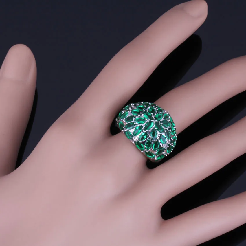 Luxurious Huge Green Cubic Zirconia Silver Plated Ring V0509