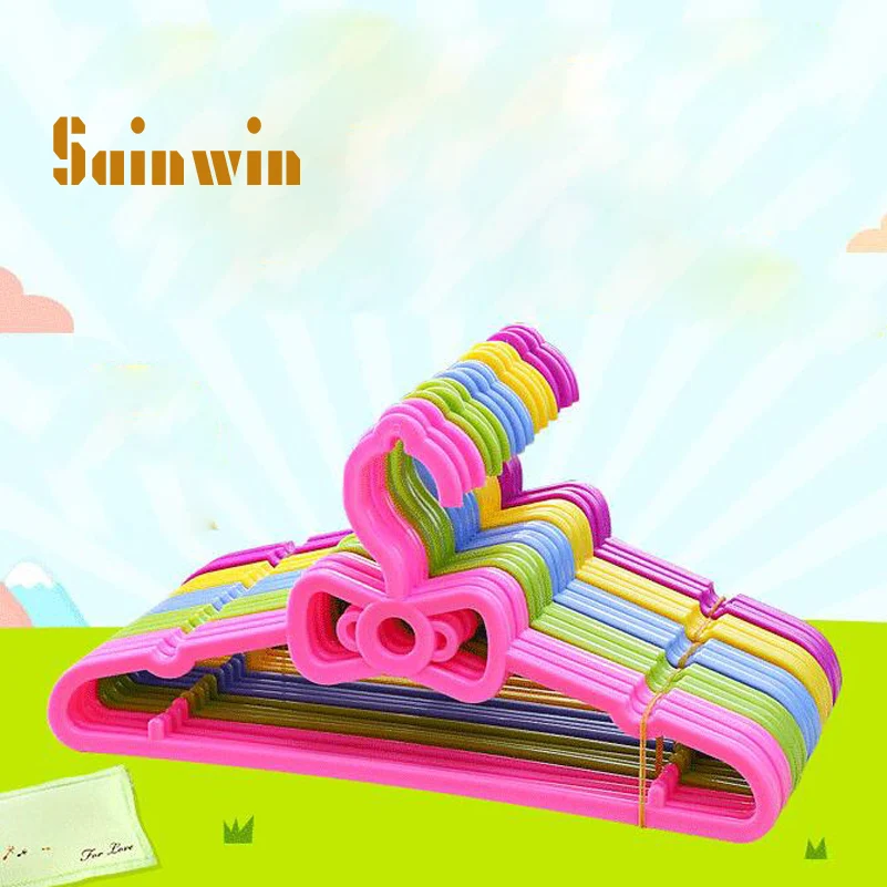 Sainwin 10pcs/lot 28.5cm children small hangers kids plastic baby racks windproof clothes hanger for 0-7years baby