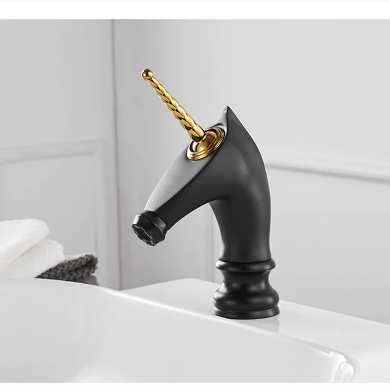 Black/Wihte Unicorn Head Faucets Brass Fashion Bathroom Basin Faucet Deck Mounted Sink Tap Cold Hot Water Mixer Taps Torneira