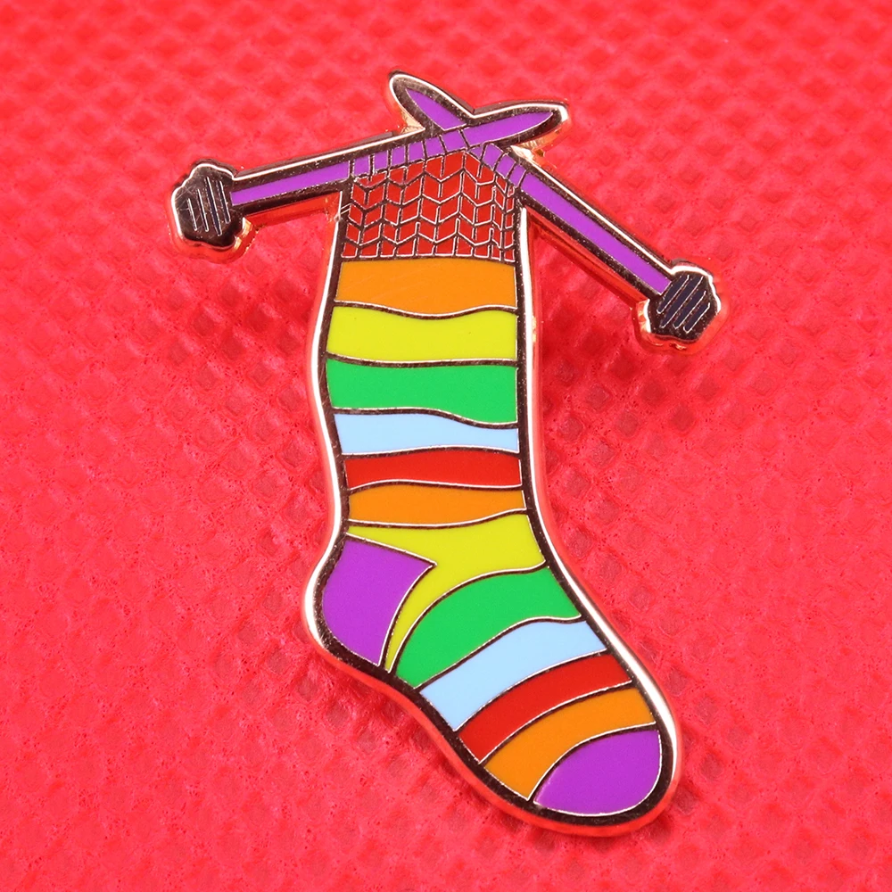 Rainbow socks enamel pin knitting needles and yarn brooch warm stockings art badge creative knitters flair jewelry craft accesso