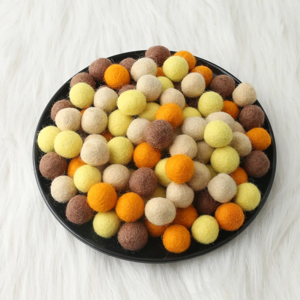 Colorful Felt Craft Balls — product detail 1