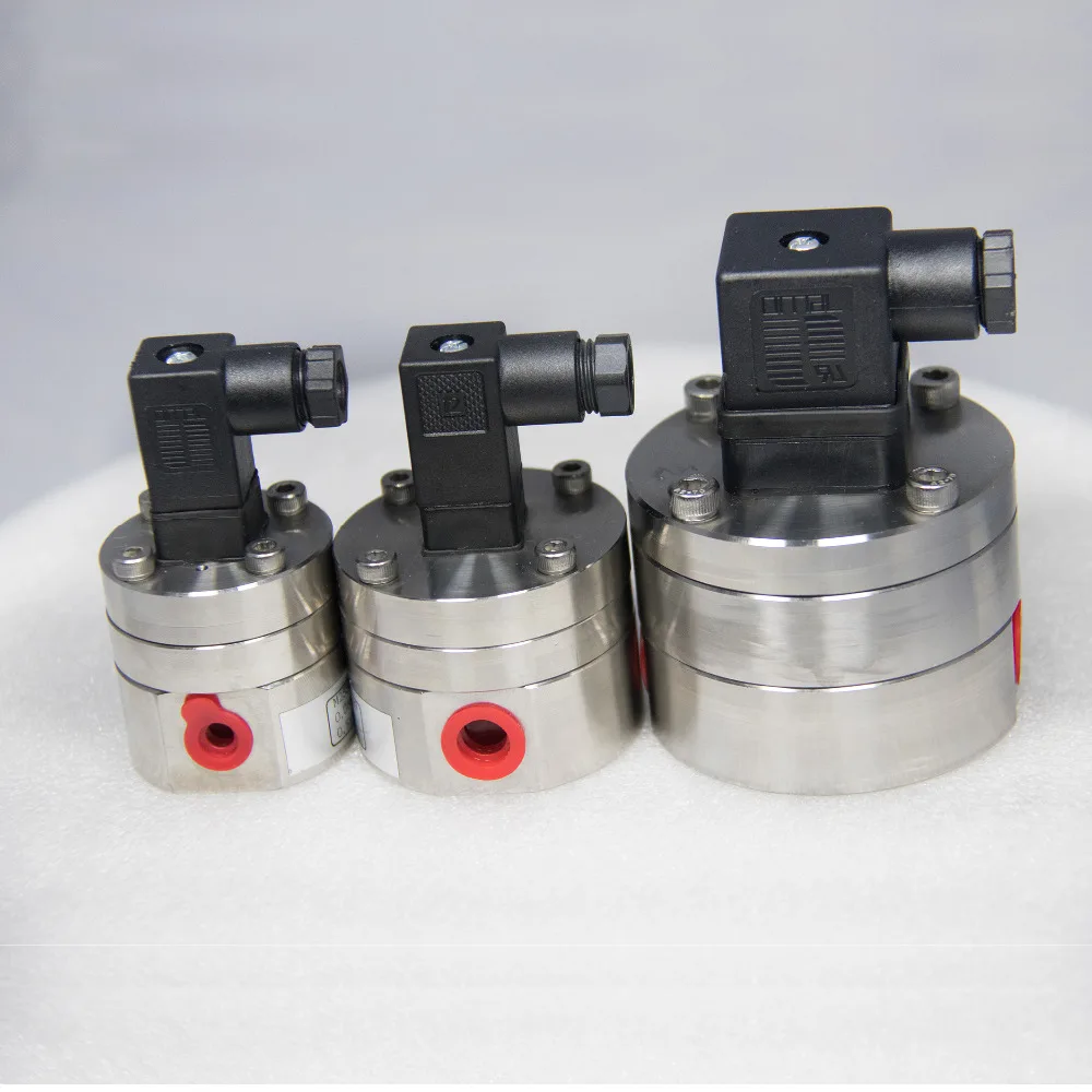 0,3 ~ 150 ml/min Conexión de rosca hembra de Material de aluminio y sensor de combustible diésel de fuente de alimentación de 4 ~ 26VDC