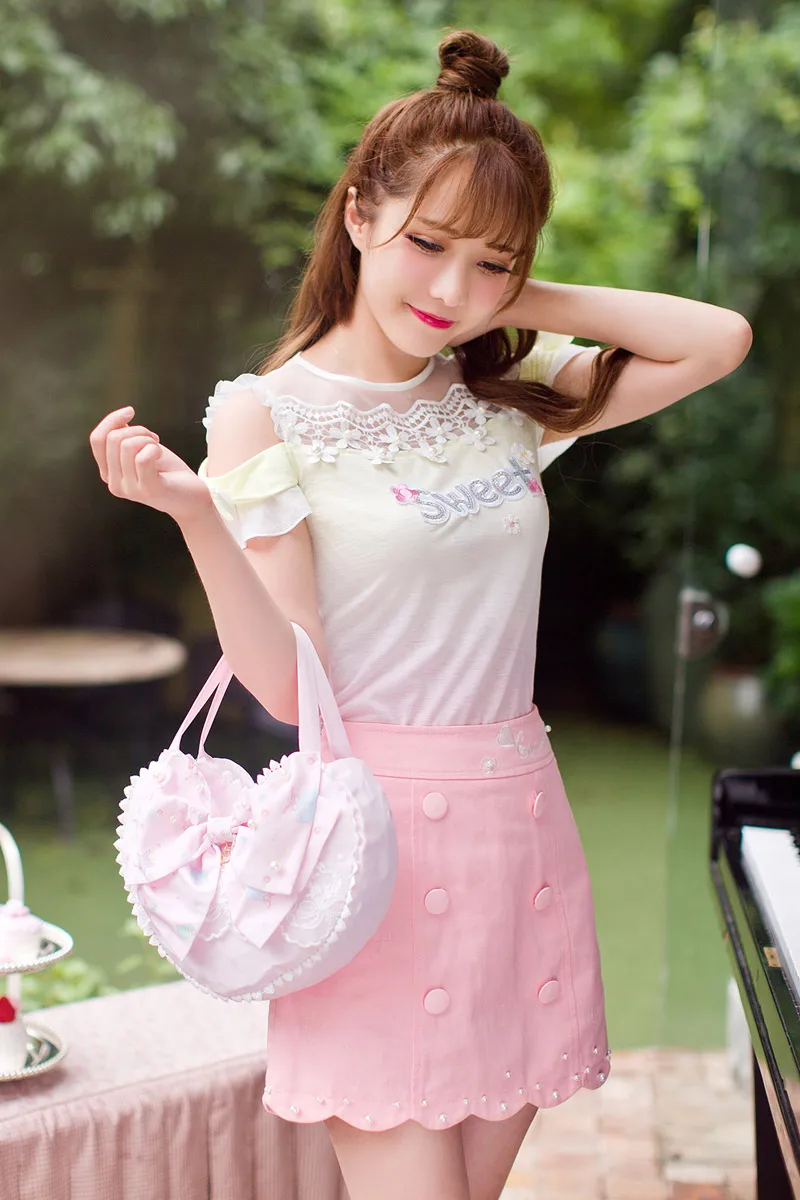 

Princess sweet lolita blouse Candy rain Japanese style summer new sweet princess chiffon Dew shoulder lace blouse C16AB6095