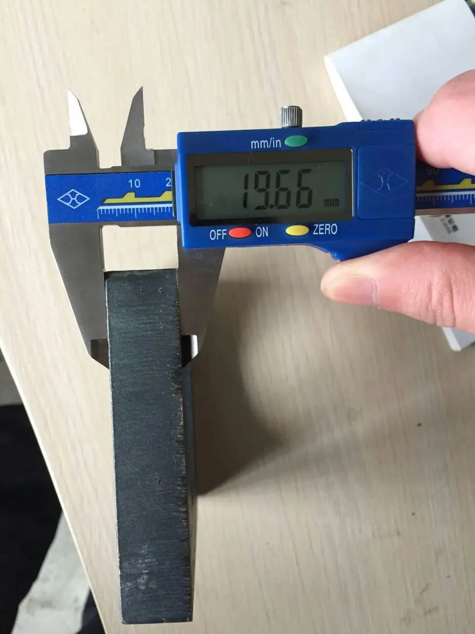 Raycus-fuente láser de fibra de 3000W para máquina cortadora, el espesor máximo de corte es de 20mm