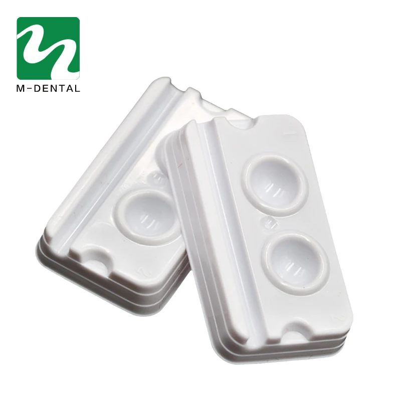 

100pcs/Bag Dental 2 slots Mixing Wells Disposable Bonding Resin AdhesiveDental Material Plastic Palette