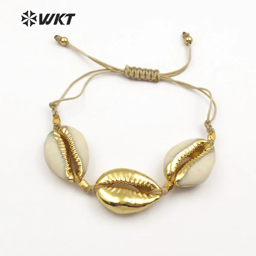 WT-B431 WKT Gold Trim Cowrie Shells Bracelet With One Full gold cowrie in Boho Style Women Weave Gold Shell Jewelry Bracelet