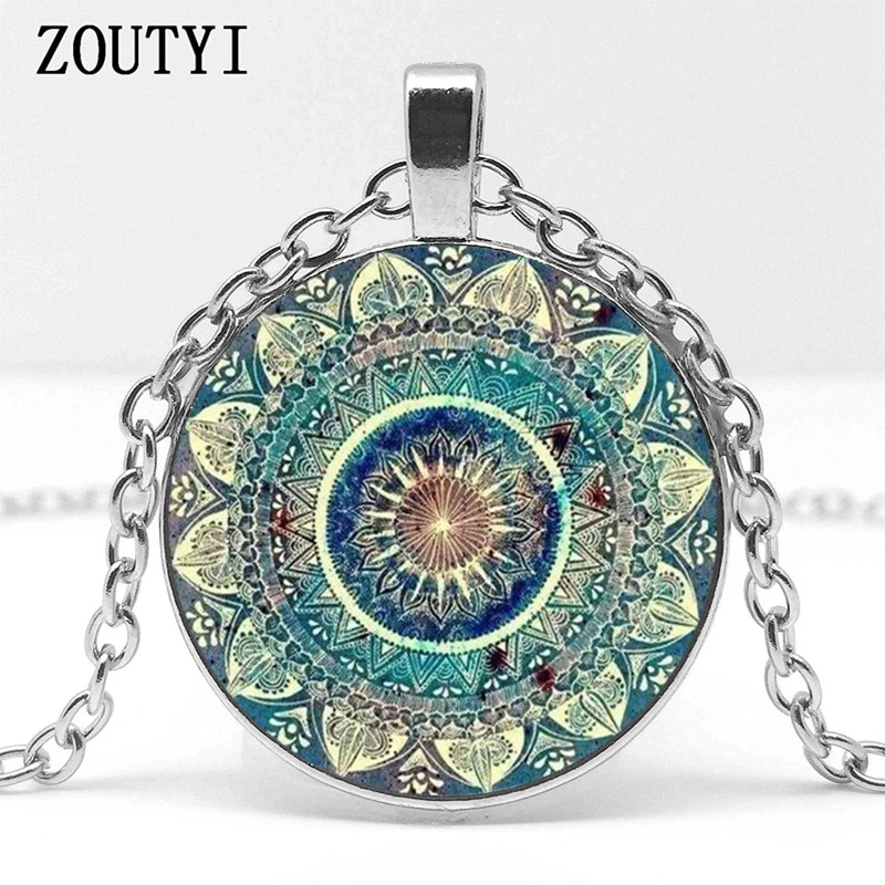 2018/ hot sale, vintage Buddhist chakra glass round pendant necklace, Om Indian yoga mandala wearing jewelry