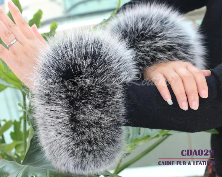 Fox fur Cuffs  2024 Hot Sale Wrist Warmer Genuine Fox Fur Cuff  Arm Warmer Lady Bracelet Real Fur Wristband Glove