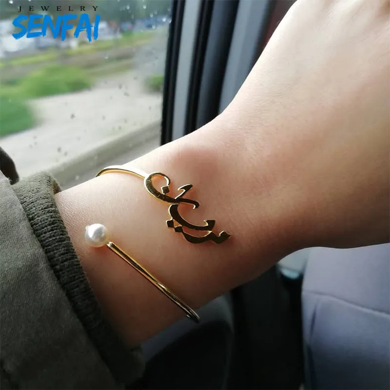 

Senfai Custom Arabic Name Pearl Gold Bangle Bracelet Personal Stainless Steel Nameplate Wristlet Women Jewelry Mother's Day Gift