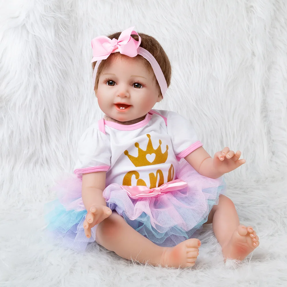 

New 56cm cute full vinyl body Lifelike baby girl with Colored skirt silicone Bonecas Bebes Reborn baby dolls birthday gifts