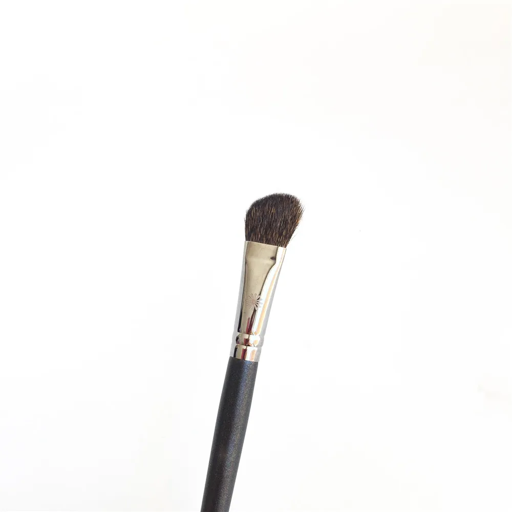 Angled Nose Shading Brush #201 - Soft Squirrel Hair Angled Shadow Eye Makeup Brush - Beauty Makeup Blender Tools