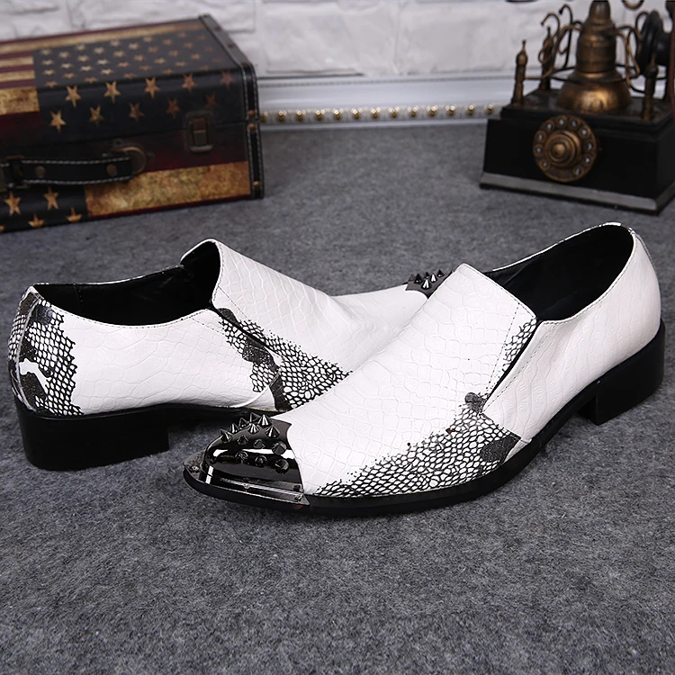 Choudory New Arrival Men Patent Leather rivets Shoes Slip On Metal Toe Pointy Gold Dress Shoes Luxury Wedding Shoes