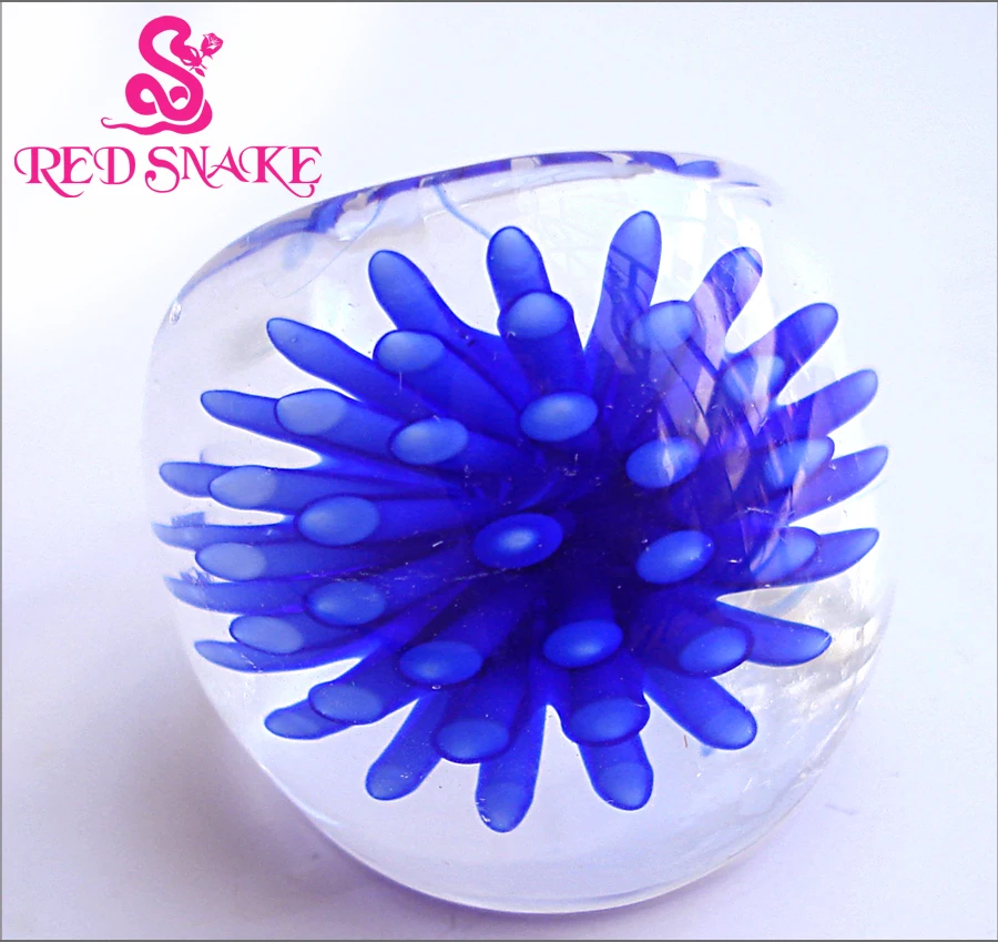 

Красная змея модное кольцо ручной работы с темно-синим цветочным полупрозрачным фотокольцом