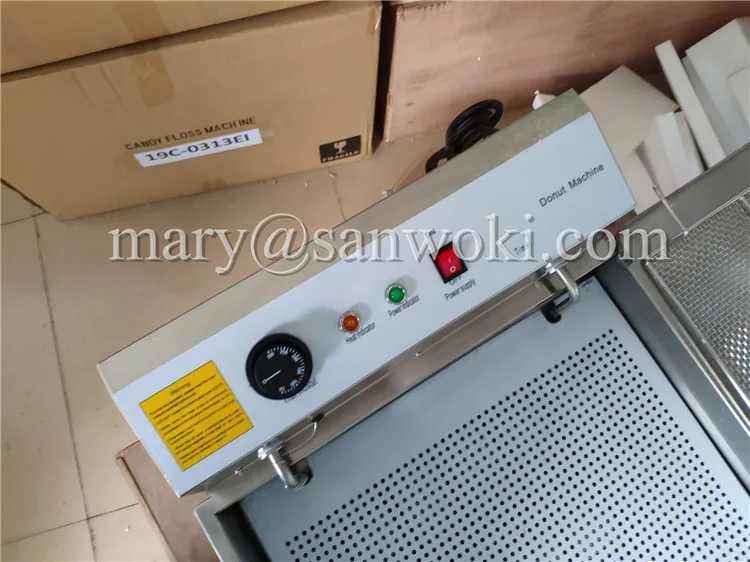 ماكينة قلي دونات كهربائية تجارية من الفولاذ المقاوم للصدأ مقلاة دونات متعددة الوظائف فرن مقلاة كروس مع خزان زيت 25L