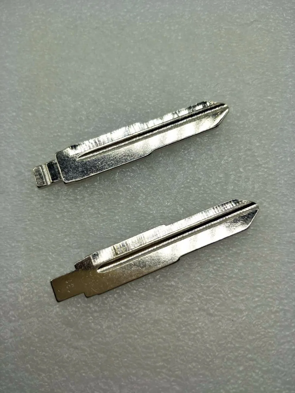 10 Cái/lốc Tốt Nhất Top Giữa Khe Cắm Không. 131 Chìa Khóa Xe Ô Tô Lưỡi Dao Cho Luxgen U6/U5 Đổi Flip Remote