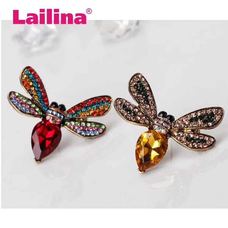 

Europe And The United States Retro Cute Crystal Alloy Honey Bee Brooch Suit Collar Dress Skirt Cardigan Clothing Accessories