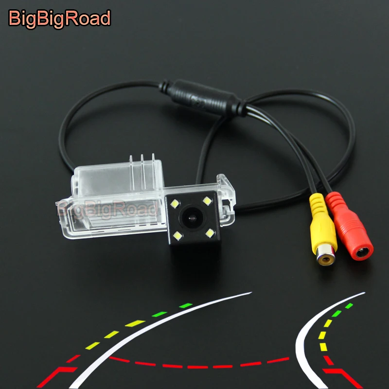 

BigBigRoad Car Intelligent Dynamic Tracks Rear View Camera For Volkswagen Magotan Bora Polo V (6R) Golf 6 7 VI Passat CC beetle