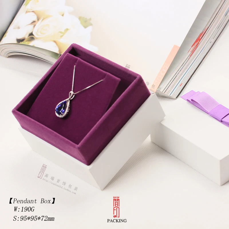 

Necklace Bracelets Snap Ring Gift Box and White Color With Purple Bow The Jewelry Gift Boxes For Wedding Or Valentines Packing