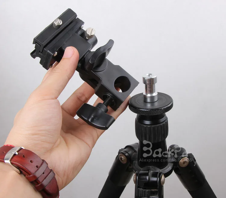 10PCS Photo Studio Accessories Flash Light Stand Bracket B for Camera Flash Shoe Adapter Swivel Umbrella Holder yn565ex 580ex