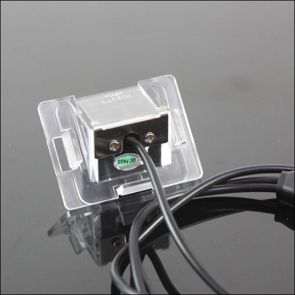 BigBigRoad For Roewe 750 Car Rear View Camera / Backup Parking Camera / HD CCD Night Vision / Waterproof / OEM Camera