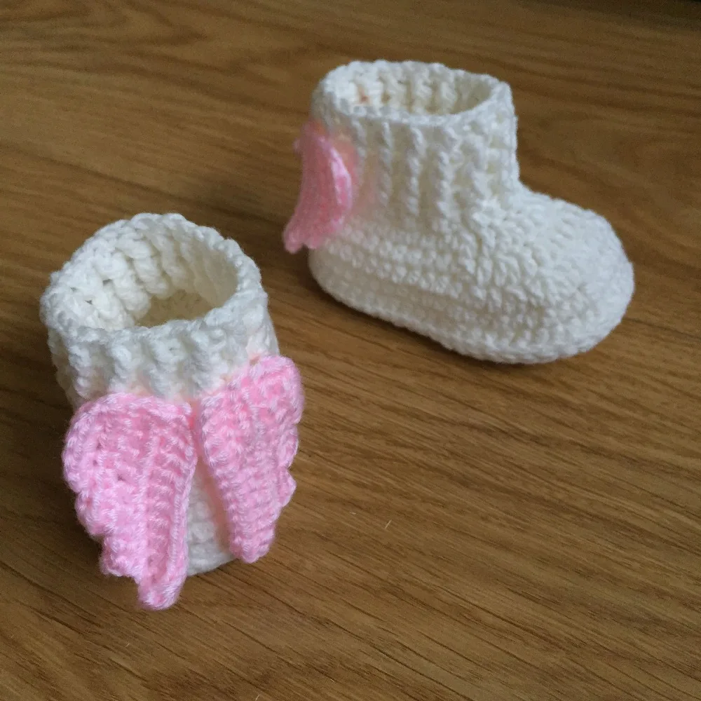 

QYFLYXUE Free Shipping handmade Angel wings baby shoes, Fashion Pure white boots thick sole