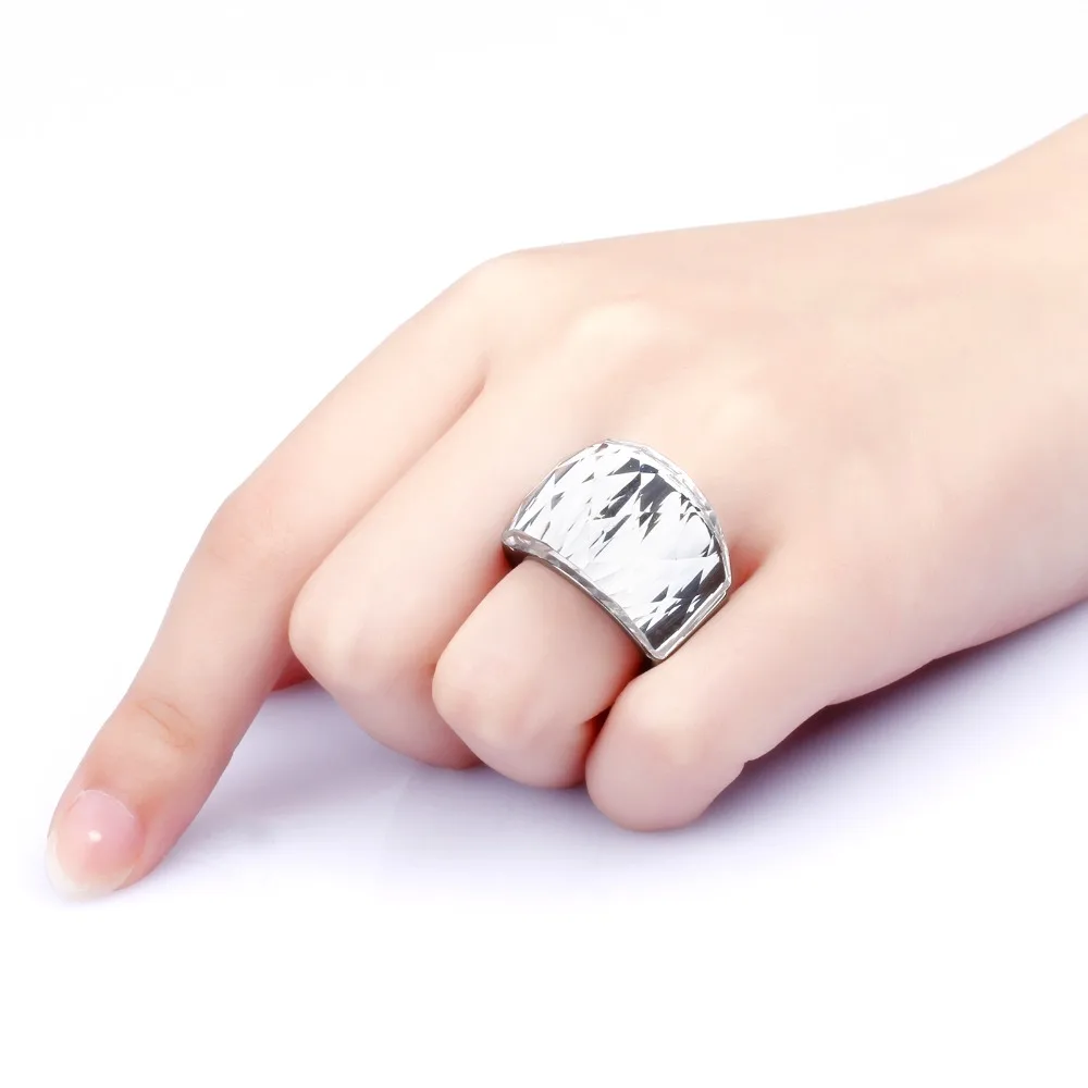 Stainless Steel Black & White Brand Design Delicate Shiny Big Crystal Stone Engagement Rings Trendy Ring Party Jewelry for Women