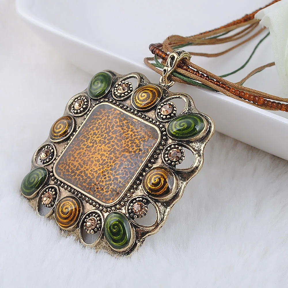 Vintage Necklace Environmentally Friendly Zinc Alloy Rhinestone Bohemia Style Ladies Pendant