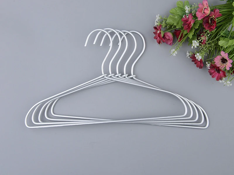 

100pcs The new Aluminum Alloy Tops Hanger Light Space Saving Metal Hanger for Shirts and Clothes Drying Clothes Organizer