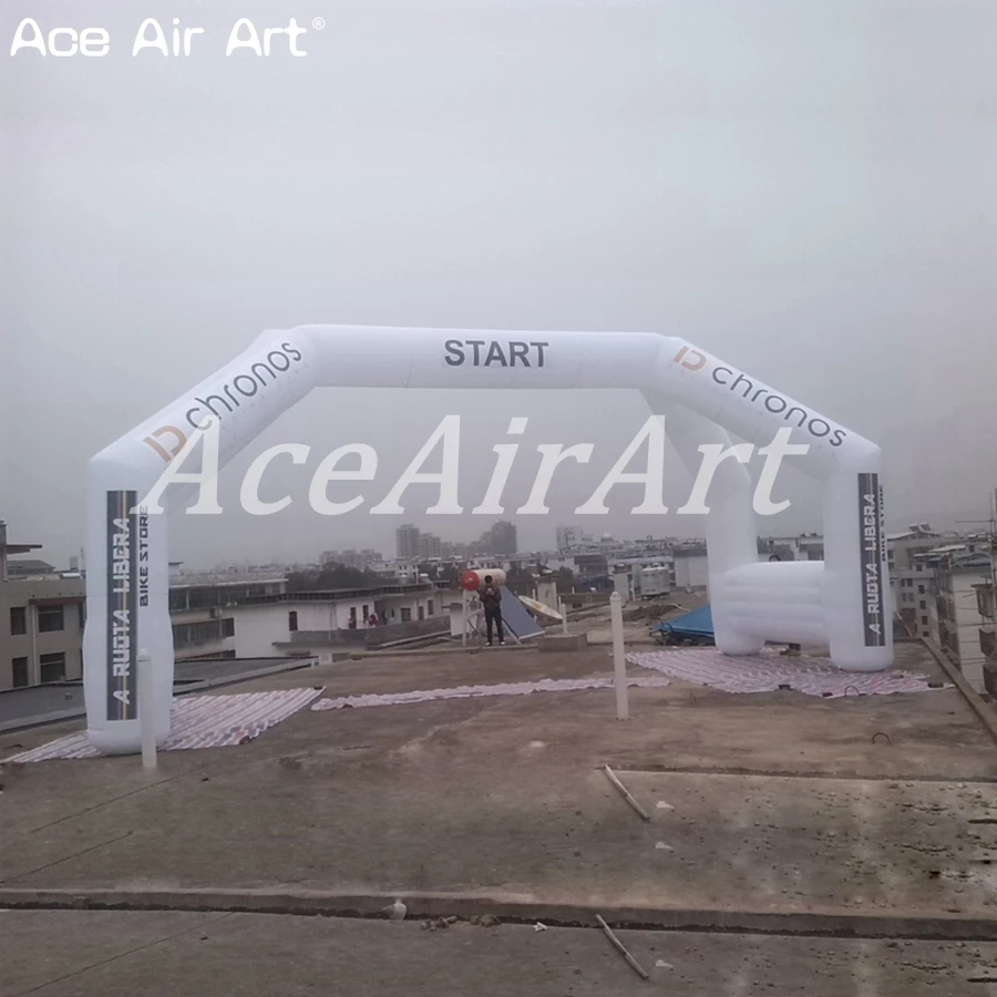 Enorme puerta de carrera de coche de carriles de entrada de línea de acabado de inicio inflable de 12 m para auto de 4 patas de pie