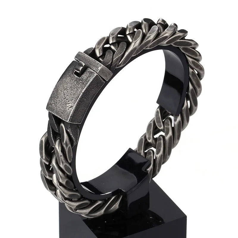 

Jewelry wholesale domineering personality retro men black chain fashion men titanium steel jewelry