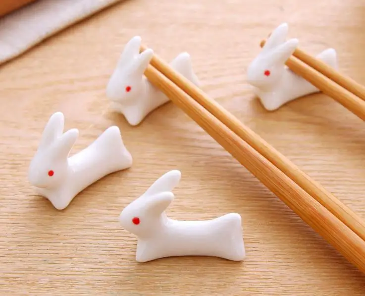 by DHL or EMS 200 pcs Japanese chopsticks holder rest Cute Rabbit Chinese Ceramic hand made spoon rest fork rock knife stand