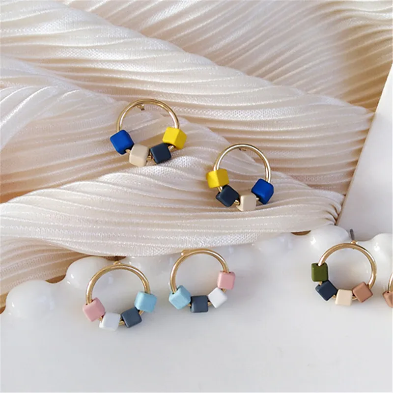 2021Color Earrings Creative Geometric Circular Earrings Ms Exquisite Fashion Earrings New Earrings a Birthday Present Girl Women