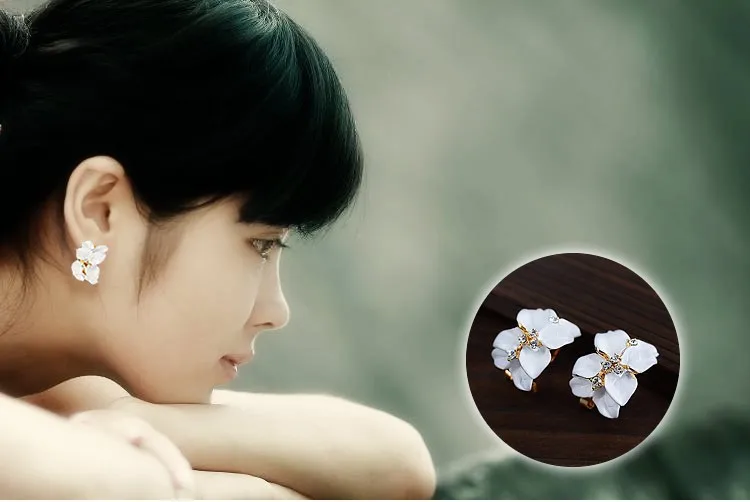 Vivid Leaf Gardenia Flower White & Black Trendy Stud Earrings for Women piercing Jewelry