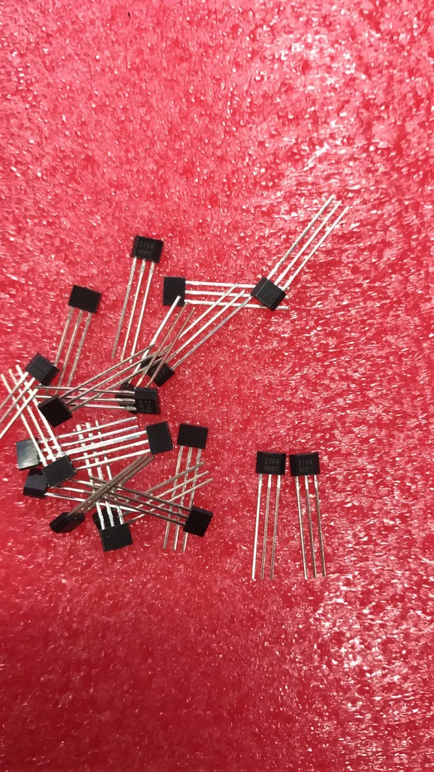 200 قطعة/الوحدة A3144 A3144E A3144EUA TO-92S جديد الأصلي شحن مجاني