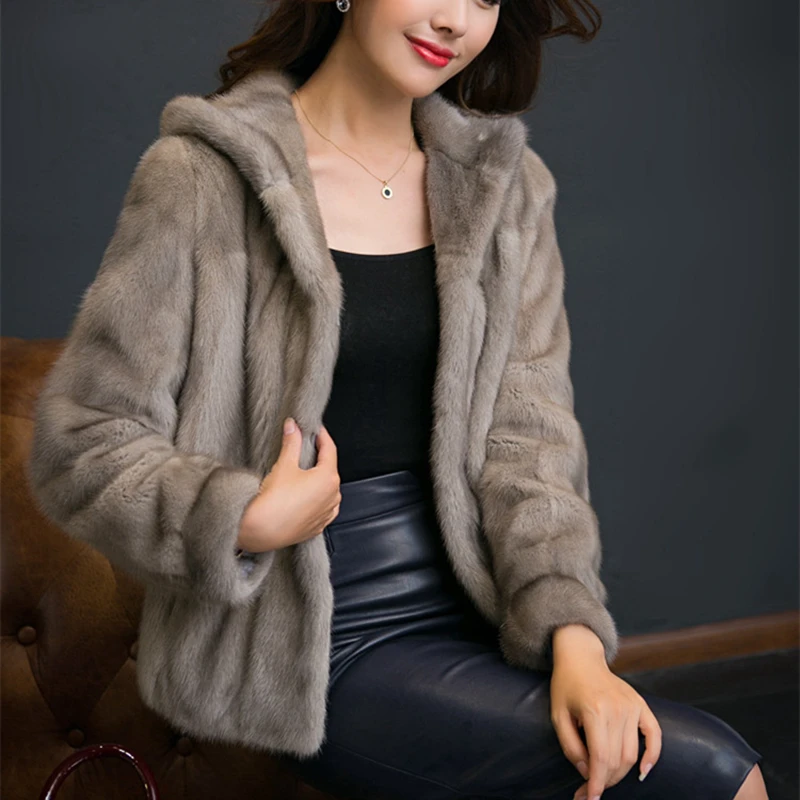 

2023 New Real Mink Fur Women Regular Coat with Fur Hood Full Sleeves Autumn Winter Popular Slim Mink Fur Jacket