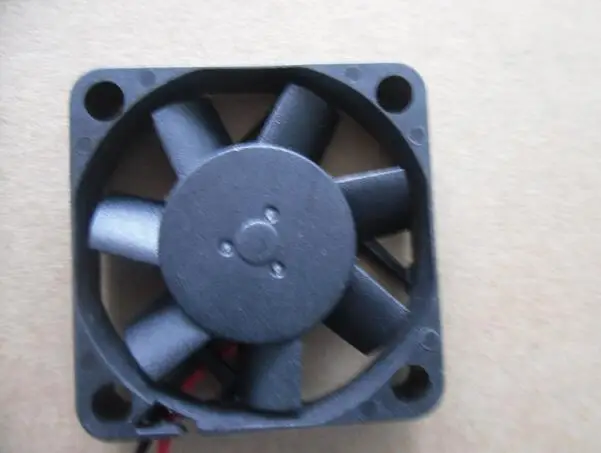 

Original ME40101VX-000C-A99 4010 12V 1.6W 2 Wire Fan