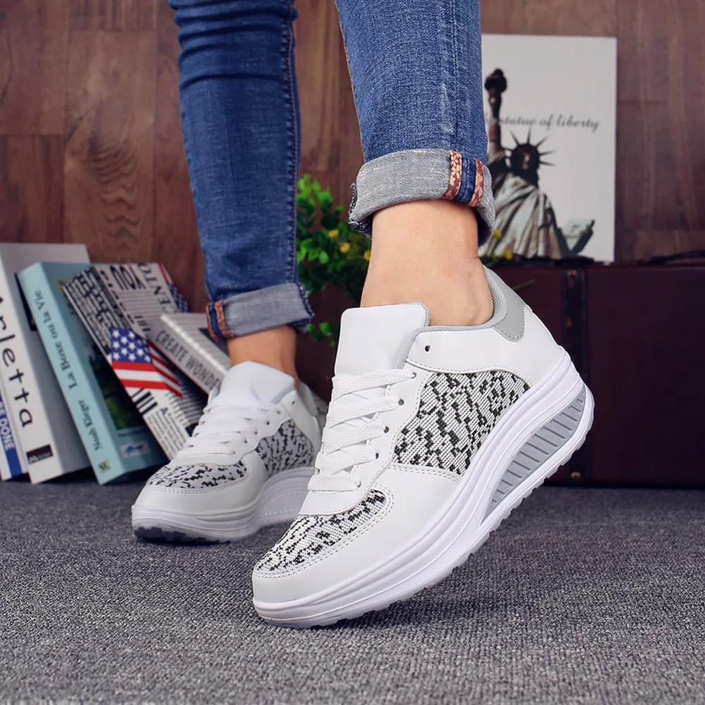 

Women Shoes Canvas Increasing Walking Shoes Sneaker Shake Thick Soled Shoes Woman Girl Vogue Sports Shoes Canvas Muffin