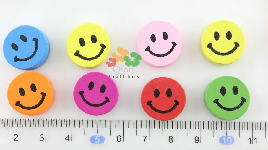 400pcs lovely smily face medium size Round Wood, Wooden Buttons beads buttons with 2 holes for DIY craft project 0.7inch D25