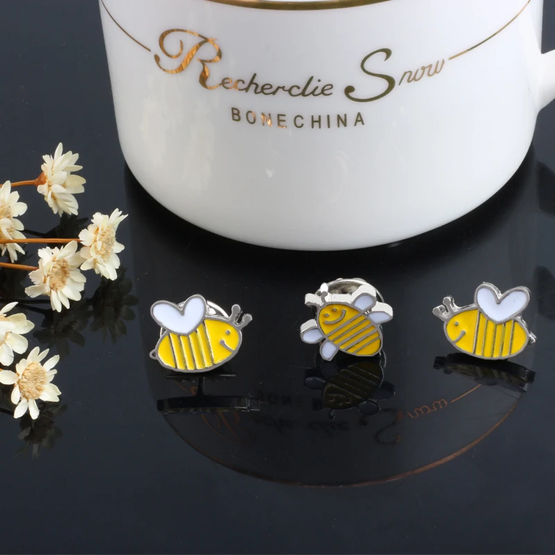 3Pcs/set Enamel Cute Honeybee Cartoon Brooch Denim Jacket Clothing Pin Buckle Shirt Badge Animal Brooches Jewelry Gift for Kids